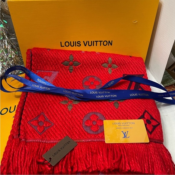 NWT LV LOGOMANIA RED WOOL SILK SCARF BOX RIBBON INCLUDED - Picture 5 of 8